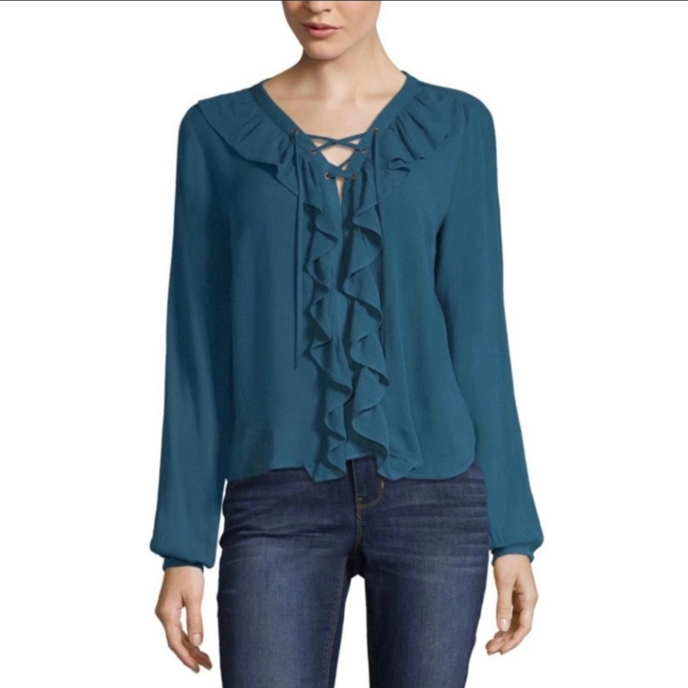 NWT Arizona Lace-Up Ruffle Front Peasant Top